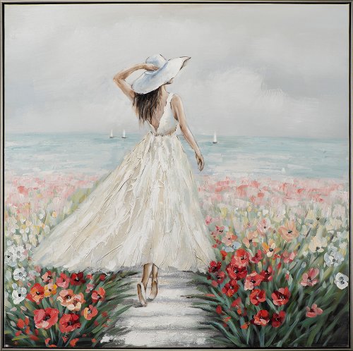 Femme nageant en fleurs en robe blanche