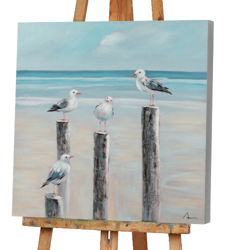 Seagulls at the sea 