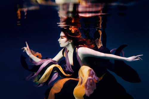 Dance under water 