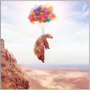 Flying bear with balloons 